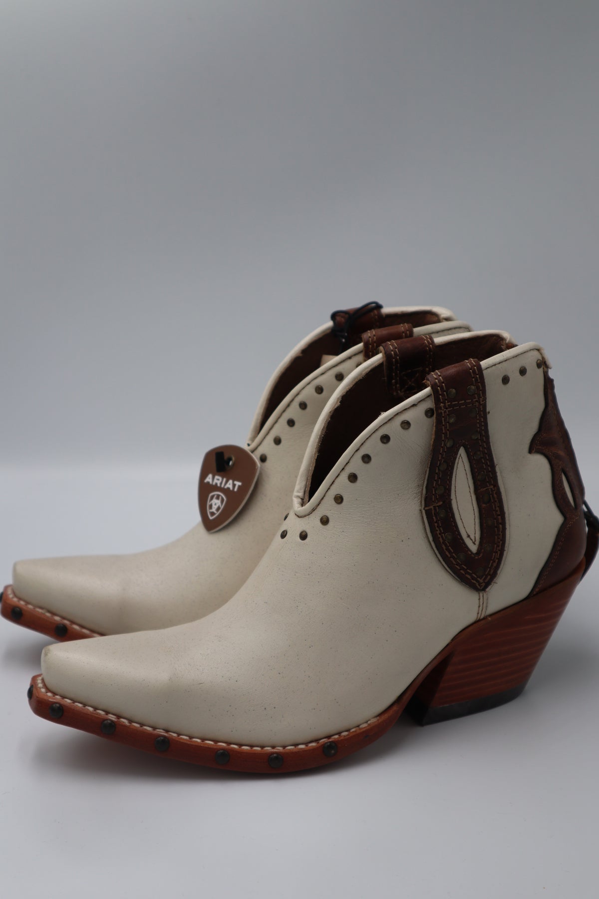 Women's Ariat Bootie - Greeley - Blanco / Shades of Grain