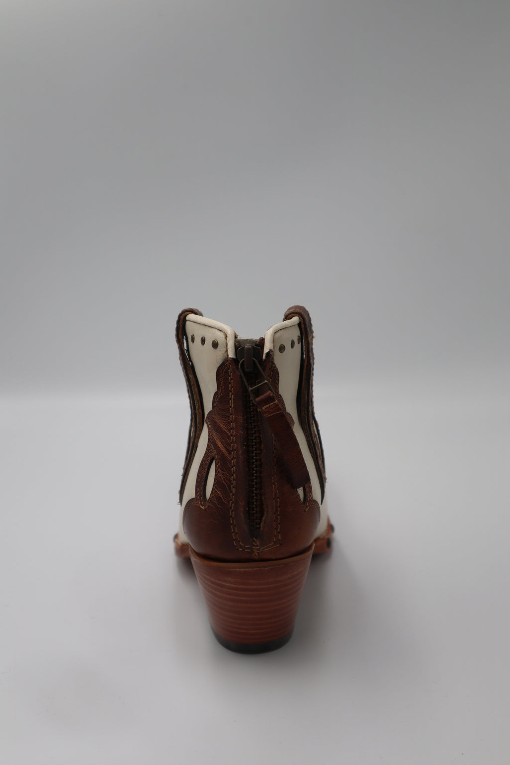 Women's Ariat Bootie - Greeley - Blanco / Shades of Grain