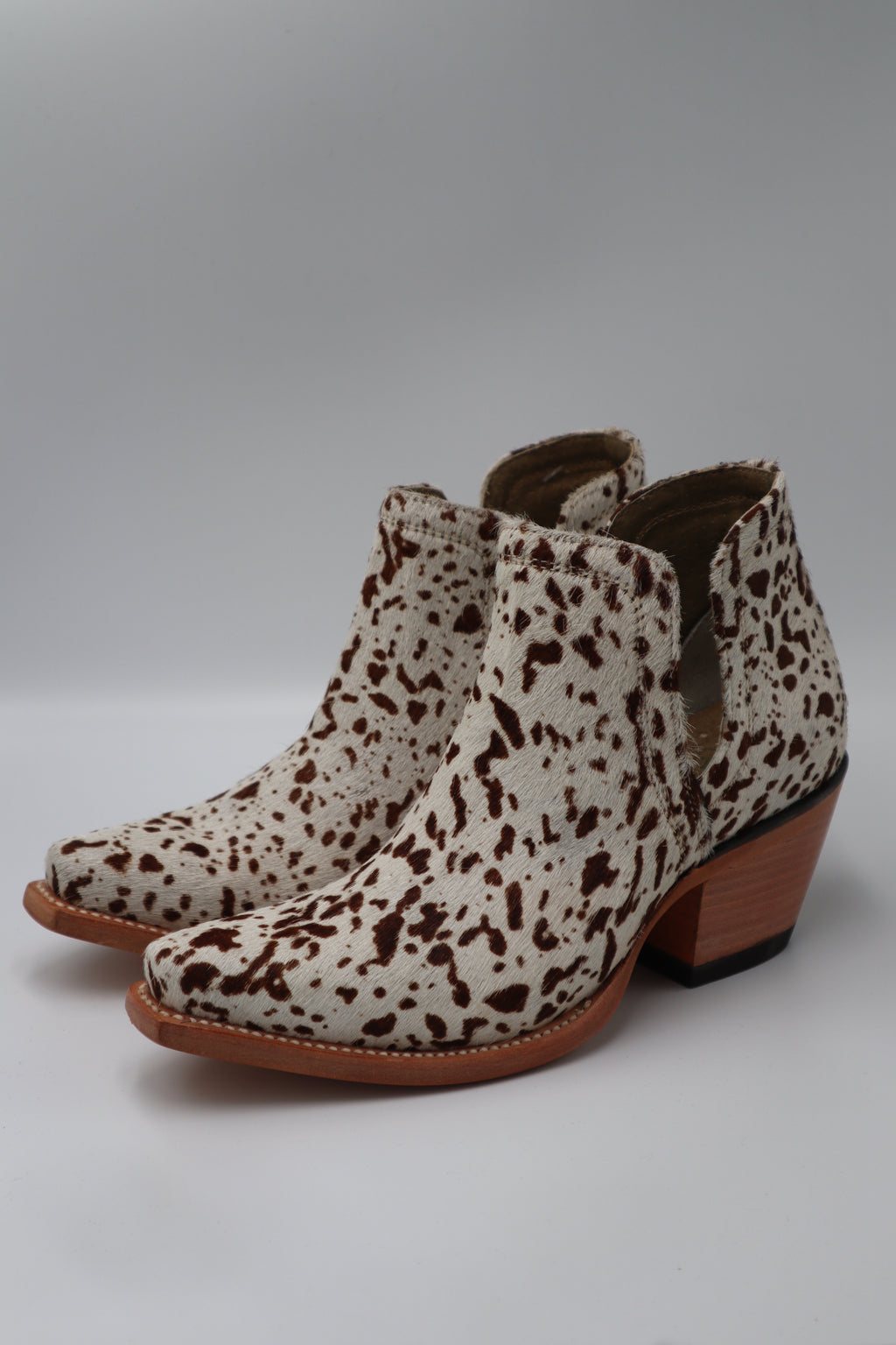 Women's Ariat Bootie - Dixon - Cow Hair On
